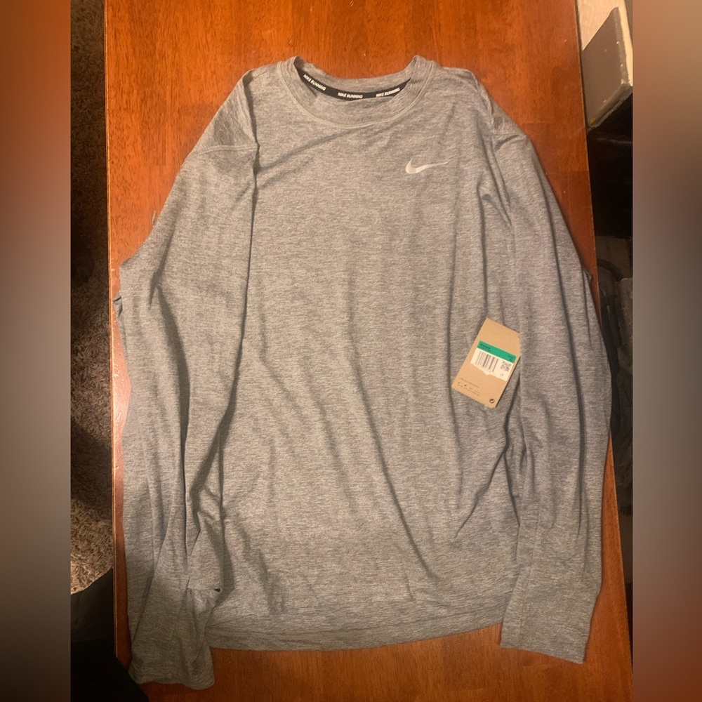 Women’s Nike Dri Fit shirt brand new size XL $20